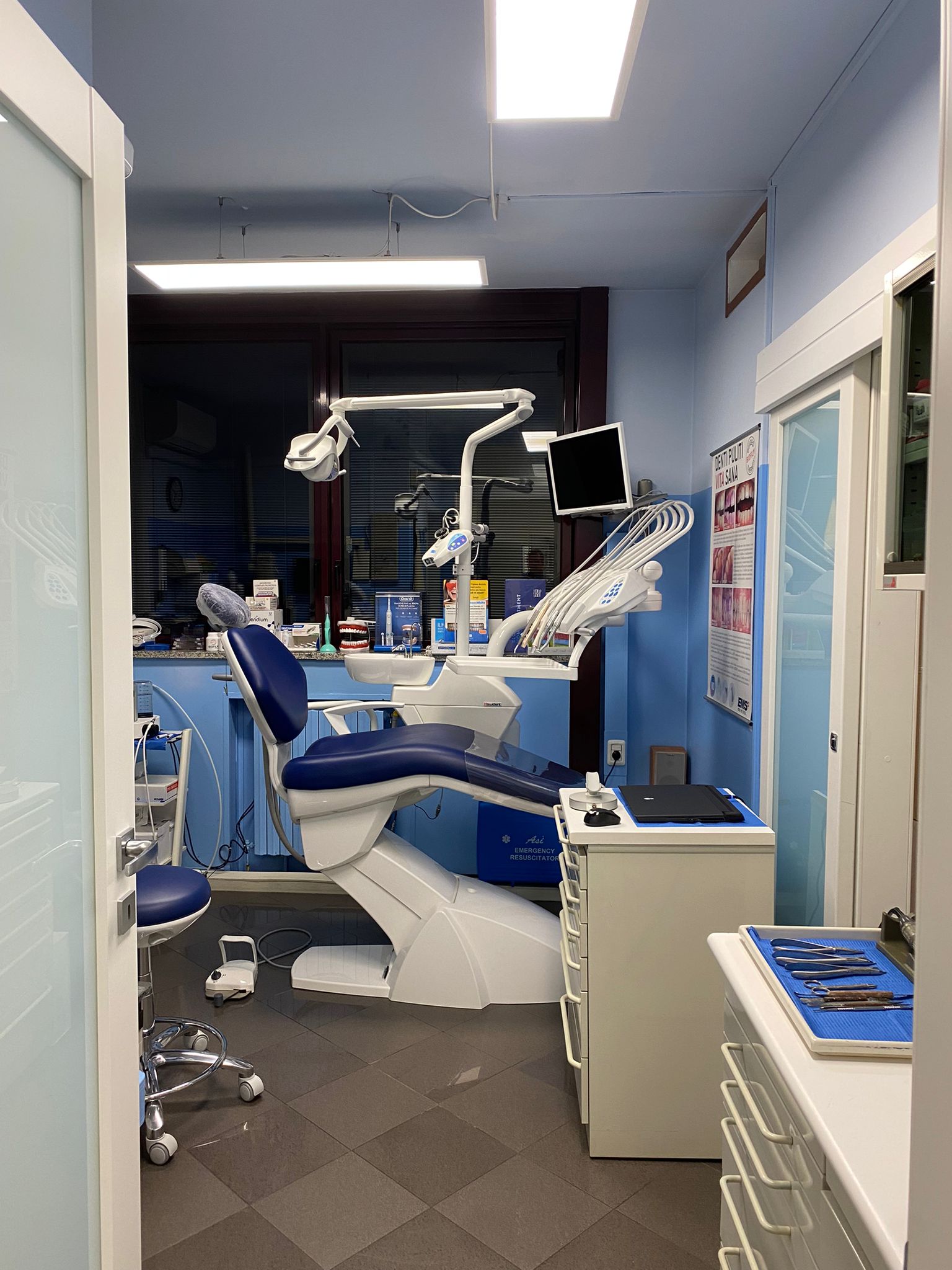 Studio dentistico a (NO)